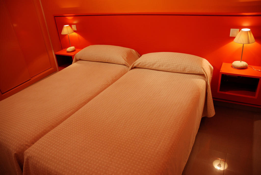 Hostal El Cardenillo Madrigal de la Vera Quarto foto